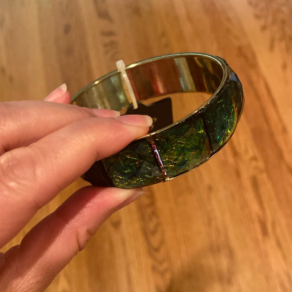 Bangle bracelet
